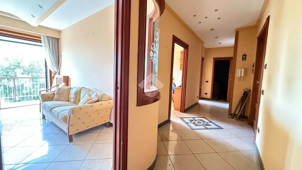 Séjour - Spacious Apartment with Balcony in Naples