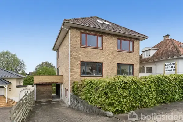 Välivaade - Villa with Office Space in Odense