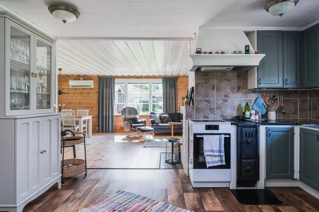 Köök - Villa with Open Plan and Garden in Årängen