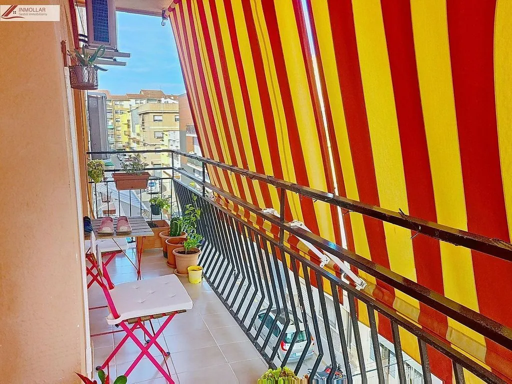 Balcon - Penthouse with Balcony in Les Roquetes Centre