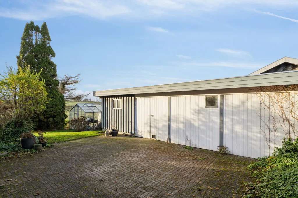 Esterno - Villa with Open Landscape View in Øster Tørslev
