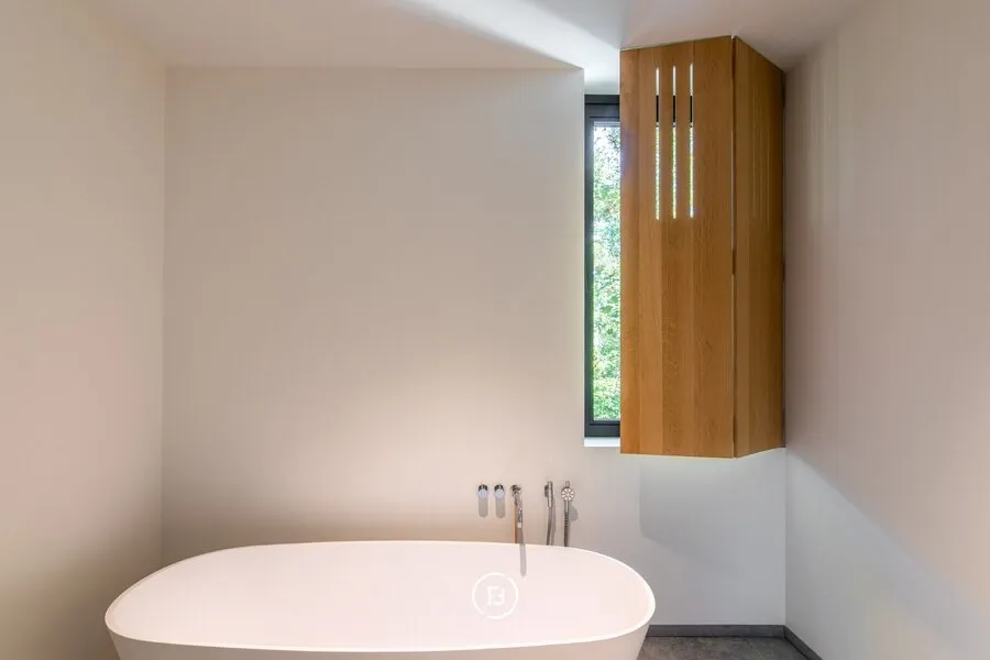 Salles de bain - Villa Moderniste avec Technologie Avancée à Bolderberg
