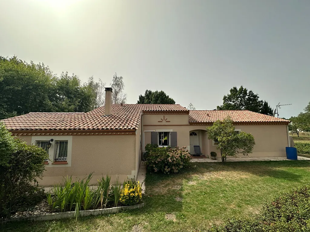 Välivaade - Ground Floor House with Pool in Suburban Area