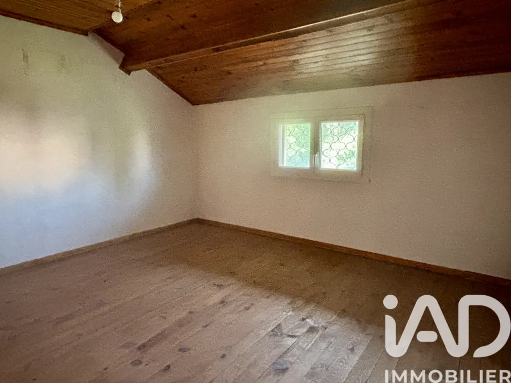 Toad - Renovateable House with Garden in Monteux