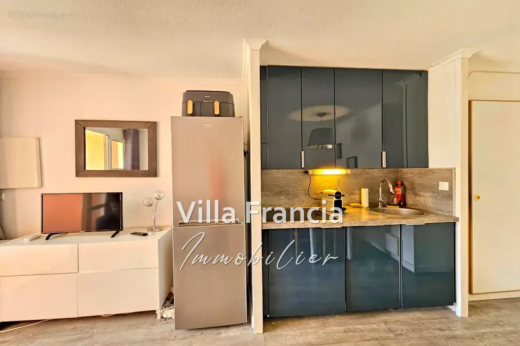 Cuisine - Appartement en Rez-de-Jardin avec Terrasse à Cap Estérel