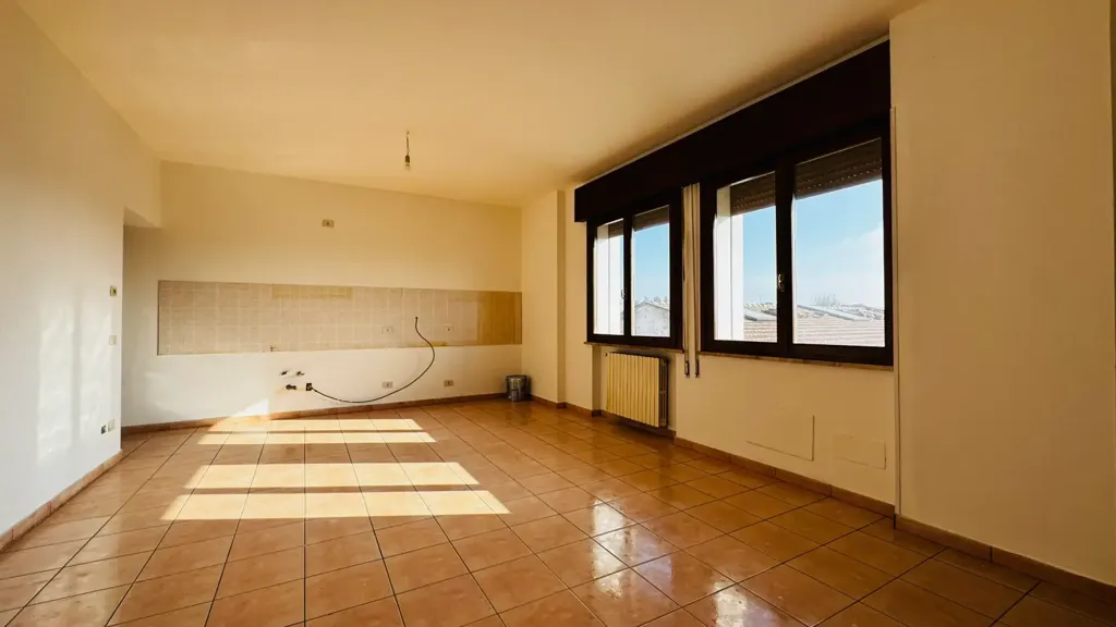 Toad - Three-Bedroom Apartment with Garage in Legnago