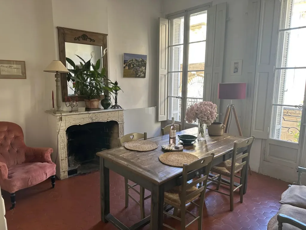 Salle à manger - Appartement 2 Pièces avec Balcons dans le Centre Historique d'Aix-en-Provence