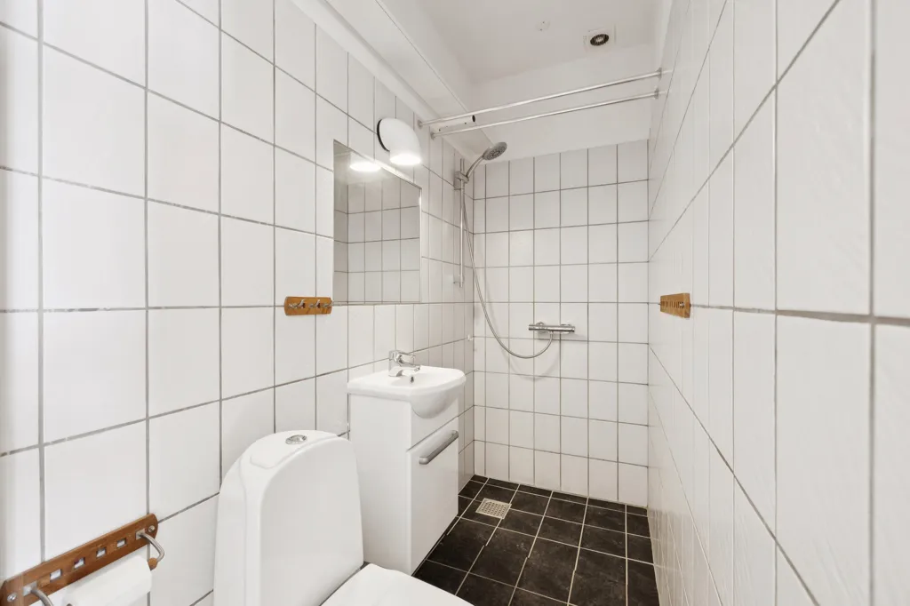 Salles de bain - Villa with Potential for Expansion in Hadsund