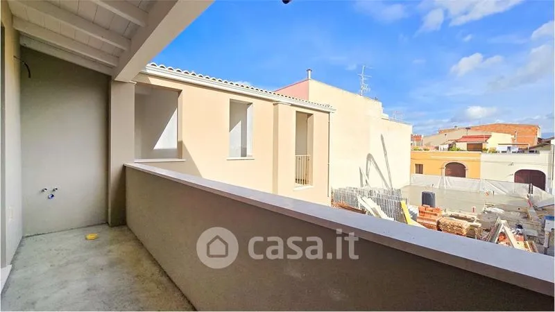 Balcon - Newly Built Apartment with Balcony in Monserrato