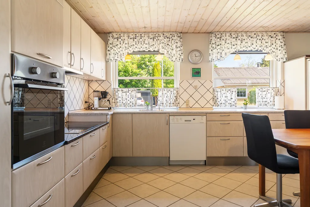 Kitchen - Fenced Villa with Garden in Vildbjerg