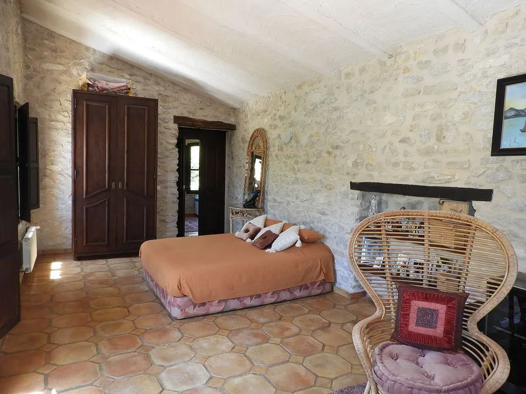 Magamistoad - Rustic Chalet with Pool in Relleu