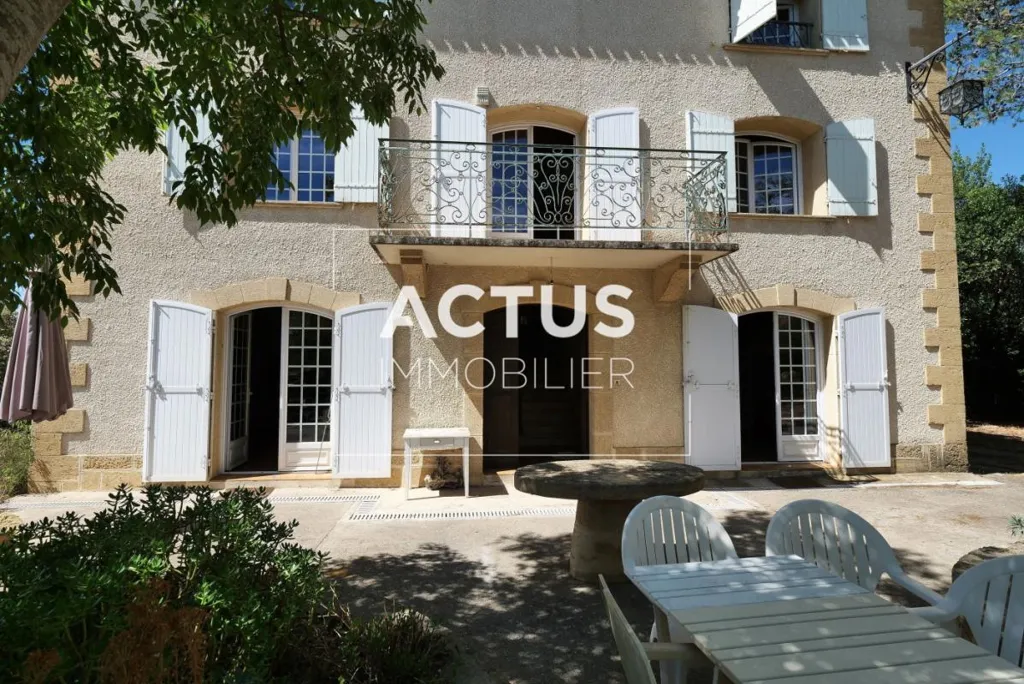 Extérieur - Maison de Maître avec Dépendances à Cornillon-Confoux