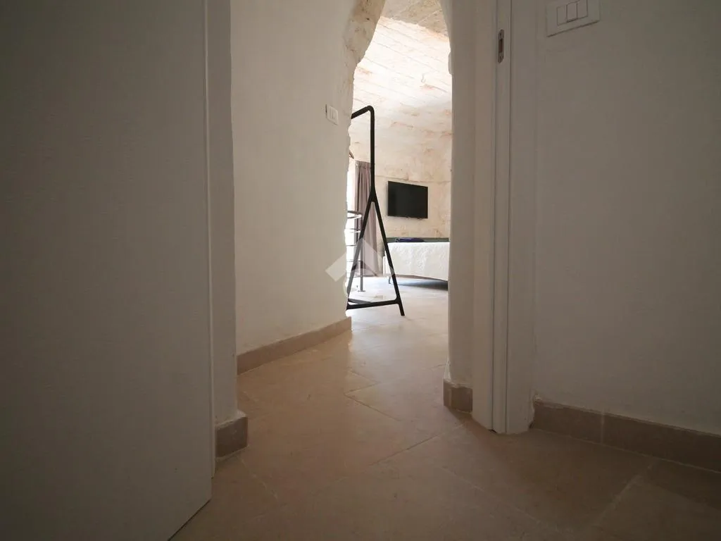 Esik - Rustic Villa with Pool in Ostuni