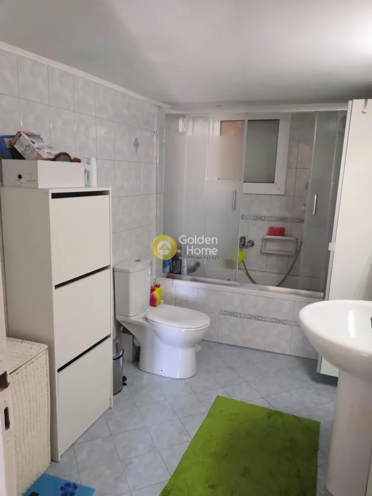 Salles de bain - 6-Unit Building with Garden in Central Vironas