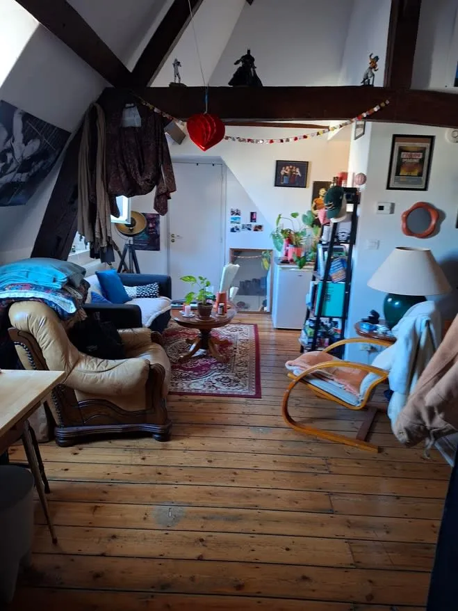 Pièces - Appartement T1bis avec Cour dans le Centre Ville