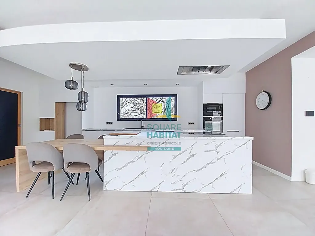 Köök - Contemporary Villa with Pool near Créon