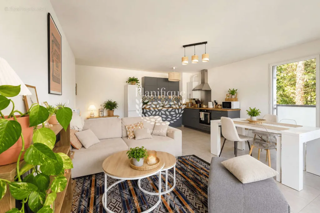 Elutuba - Bright Apartment with Garage in Aix-les-Bains
