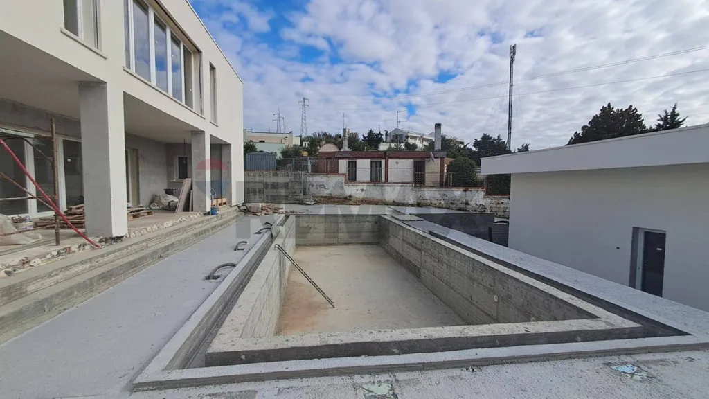 Bassein - New Constructions with Pool in Matera