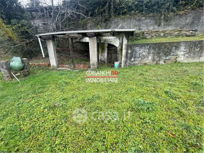 Giardino - Independent House for Renovation in Ghiffa