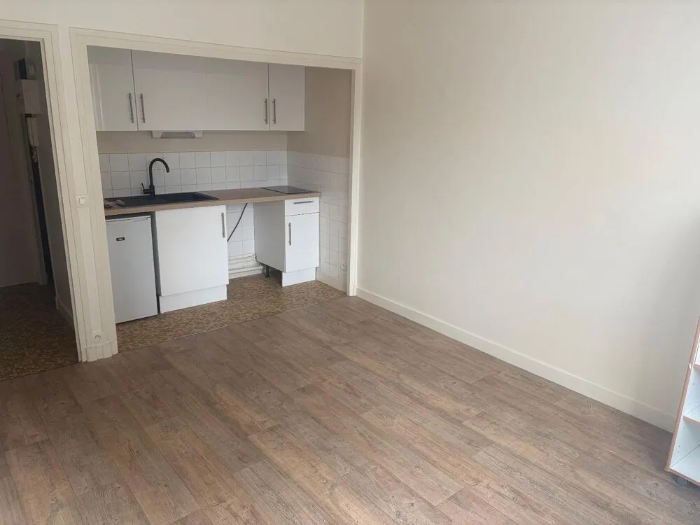 Cuisine - Appartement T1 Lumineux dans le Quartier des Prébendes à Tours