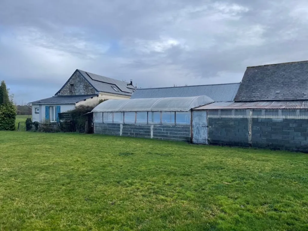 Välivaade - Charming Longère with Extensive Garden in Saint Philbert du Peuple