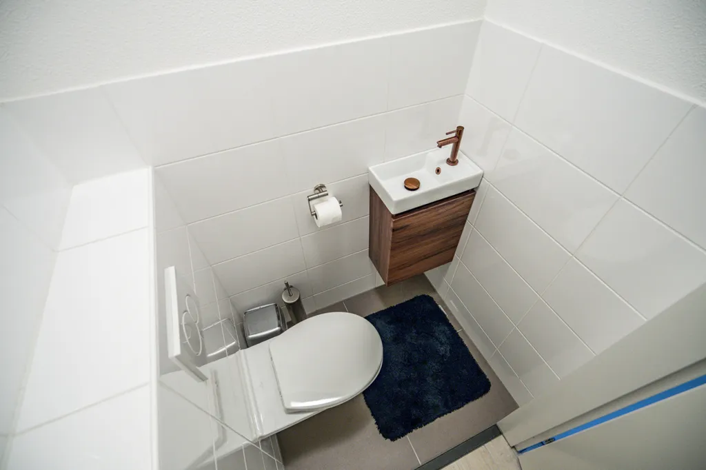 Bathrooms - Corner Apartment with Extra Mezzanine in Leiden