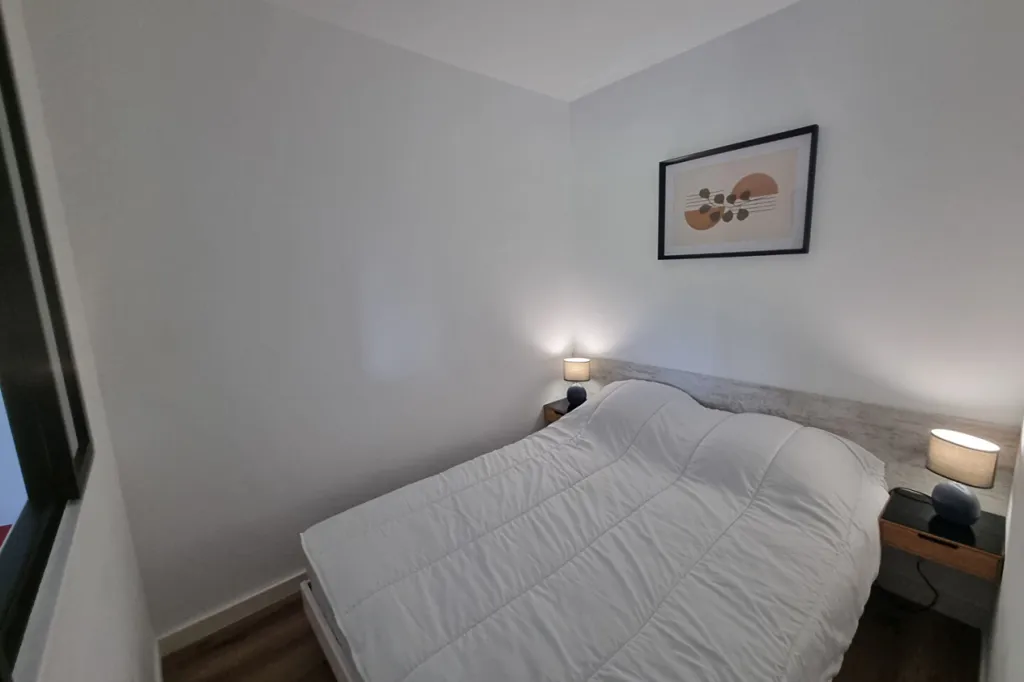 Chambres - Appartement Refait à Neuf avec Terrasse à Saint-Raphaël