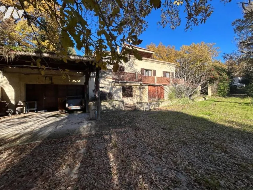 Välivaade - Traditional Villa with Pool in Éguilles