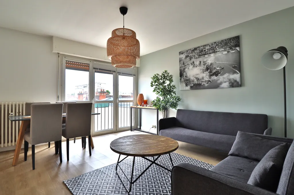 Soggiorno - 5-Piece Apartment Near Troyes Centre