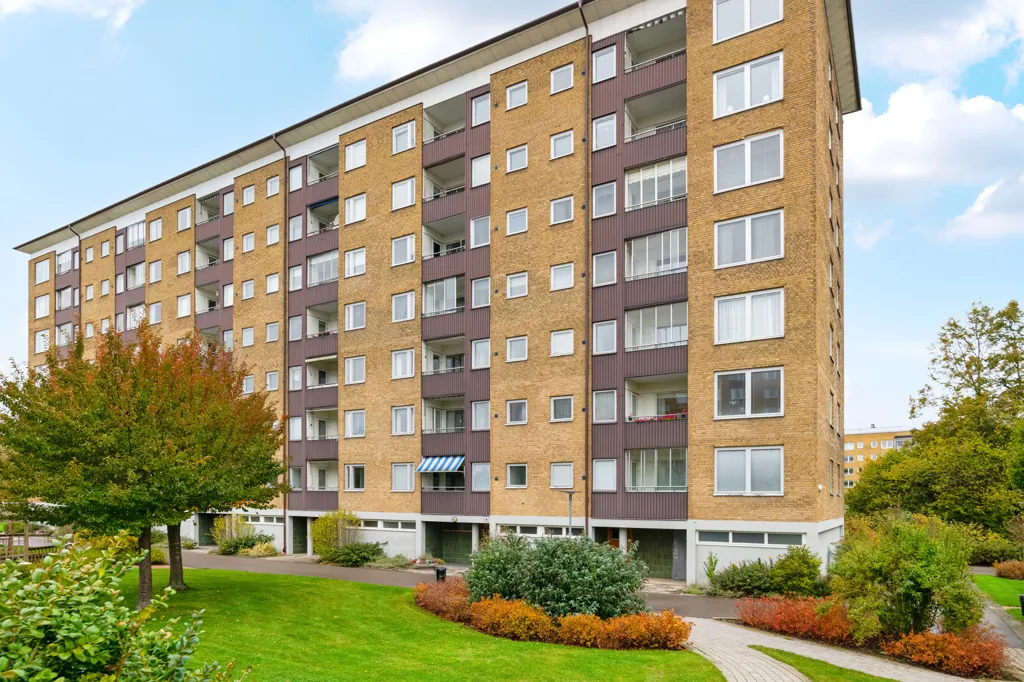 Jardin - Renovated Apartment with Balcony on Frontgatan