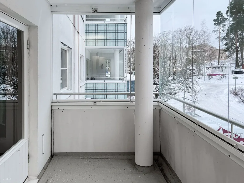 Balcony - Flat with Glazed Balcony in Espoo Centre