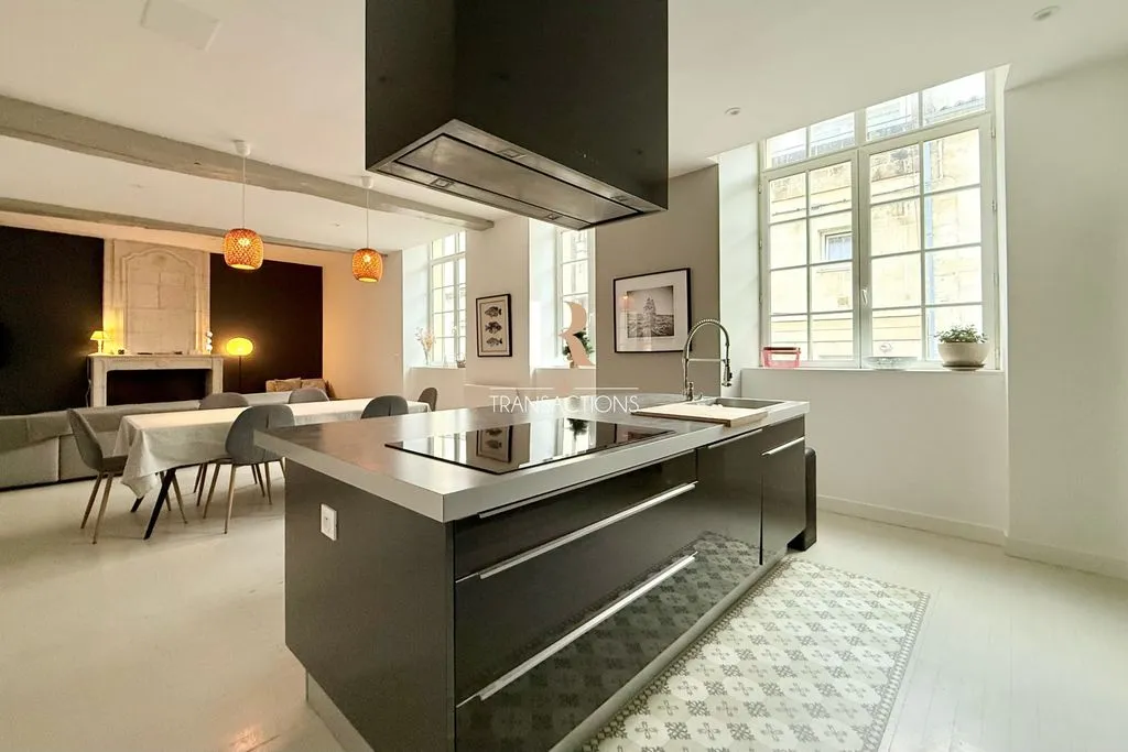 Cuisine - Immeuble avec Appartements et Garage à La Rochelle