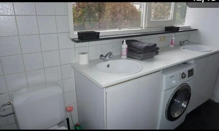 Bathrooms - House with Large Terrace on Lange Leemstraat