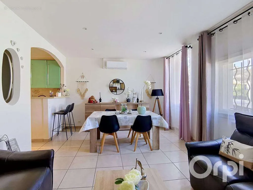 Sala da pranzo - Type 2 Flat with Terrace in Toulon