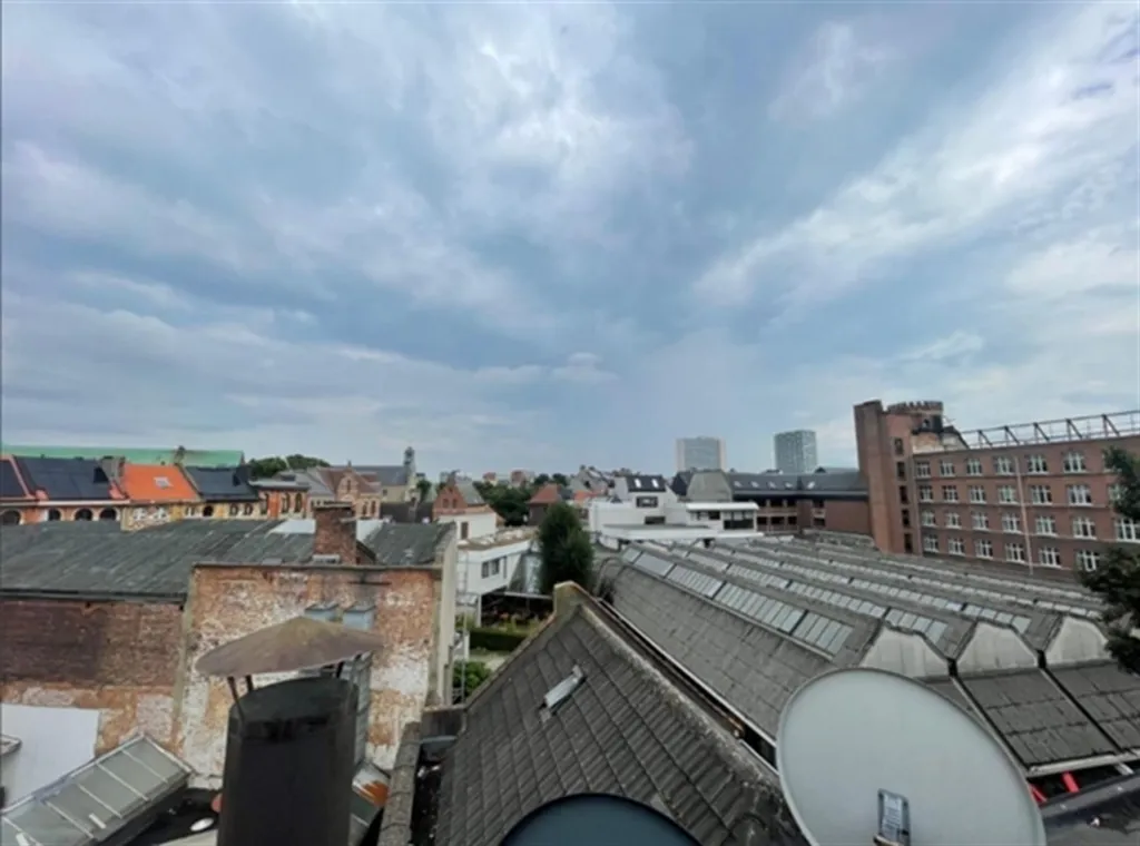 Rõdu - Mixed-Use Building with Development Potential in Antwerp