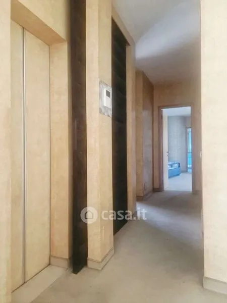 Esik - Spacious Apartment with Private Lift in Vigevano