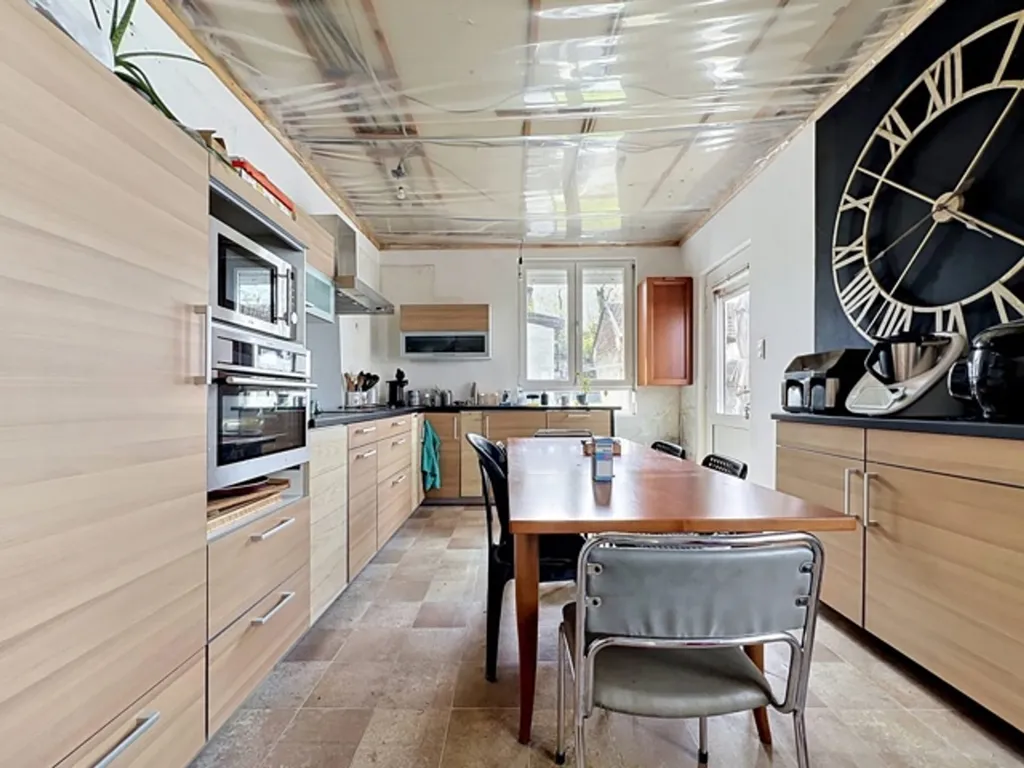 Cuisine - Maison partiellement rénovée avec jardin à Ougrée