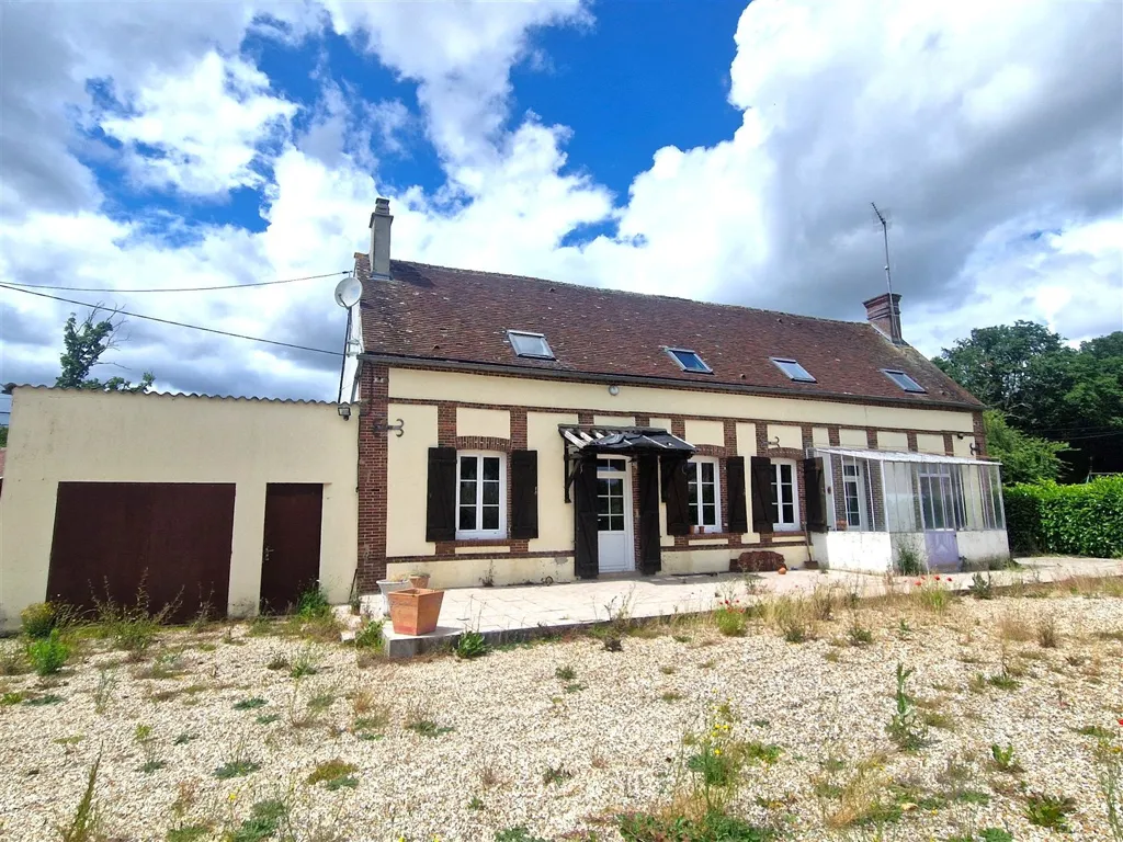 Extérieur - Maison Ancienne avec Jardin dans un Cadre Calme