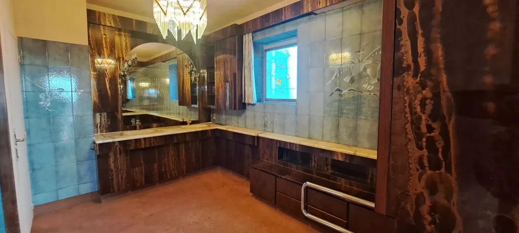 Salles de bain - Maison avec Vue Dégagée sur les Hauteurs d'Objat