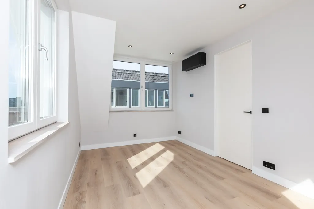 Pièces - Modern Villa with Office in Nobelhorst