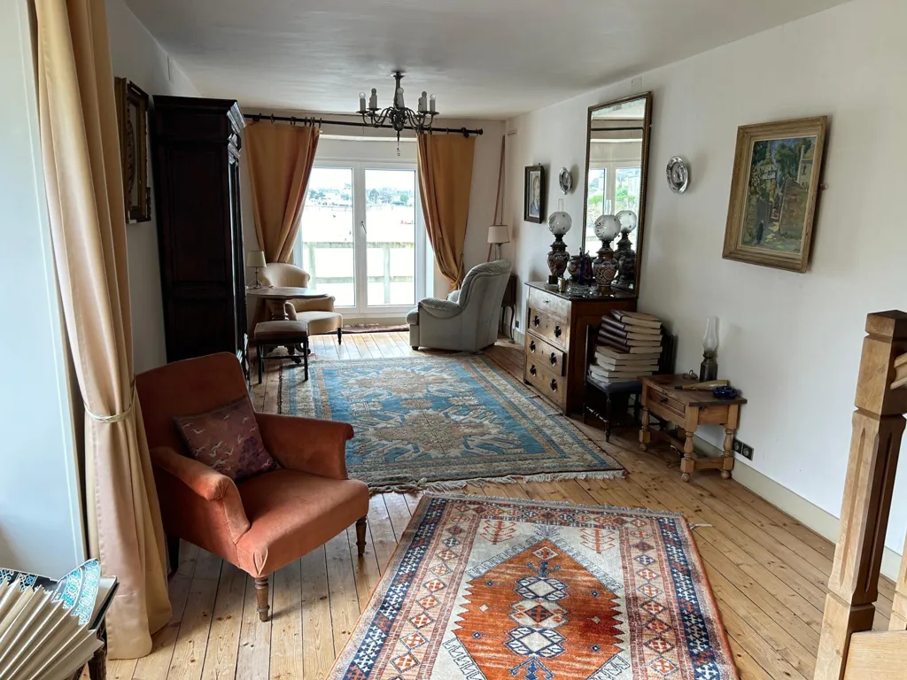 Living Room - Architectural House with Sea View in Roscoff