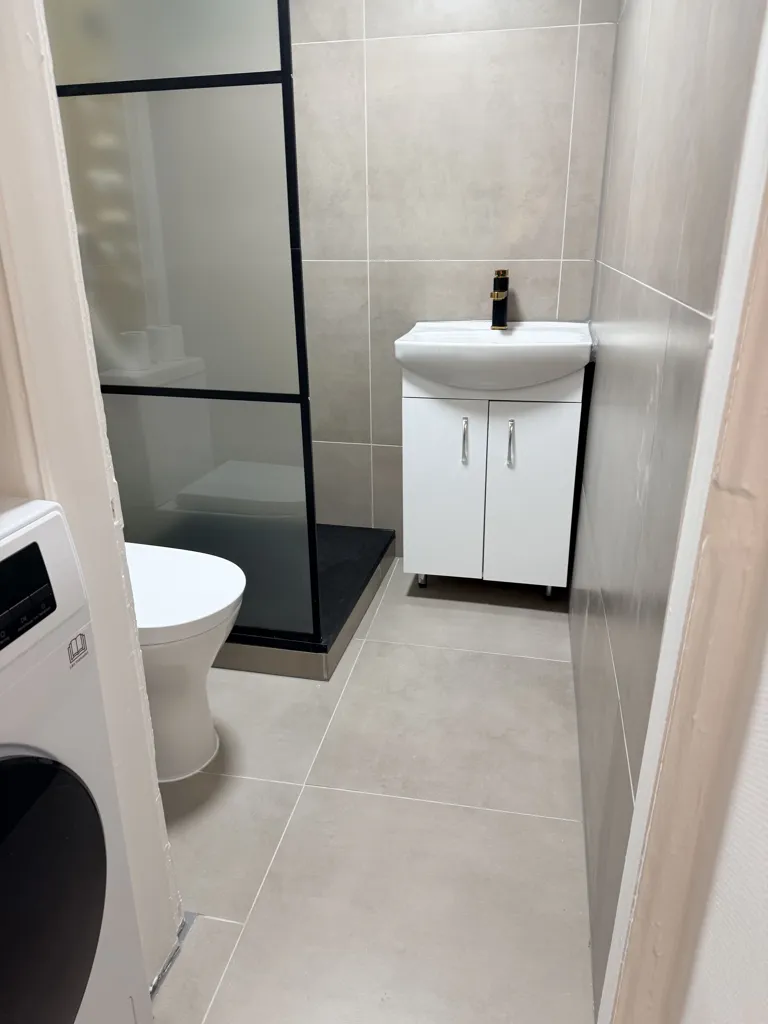 Vannitoad - 1st Floor Flat with Balcony in Urban Area