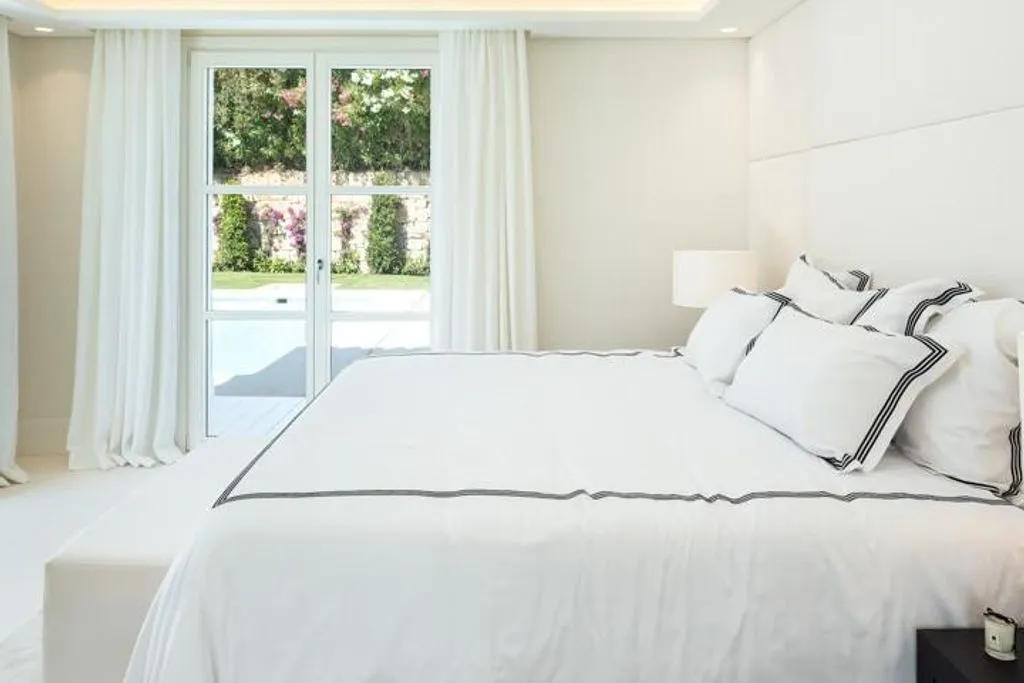 Chambres - Luxury Villa with Pool and Mountain View in Marbella