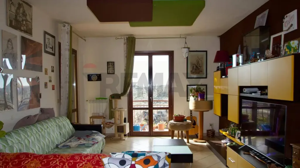 Soggiorno - Panoramic Apartment with Balcony in Bronte