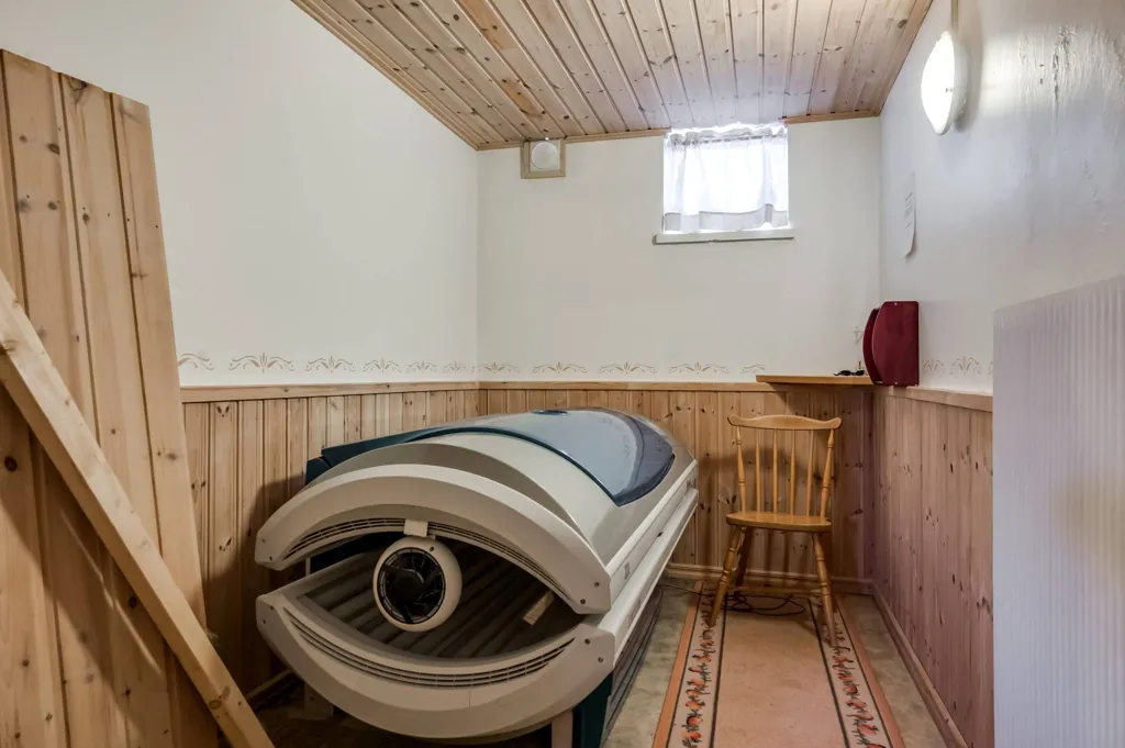 Toad - Multi-Use Property with Historic Charm in Borgvik