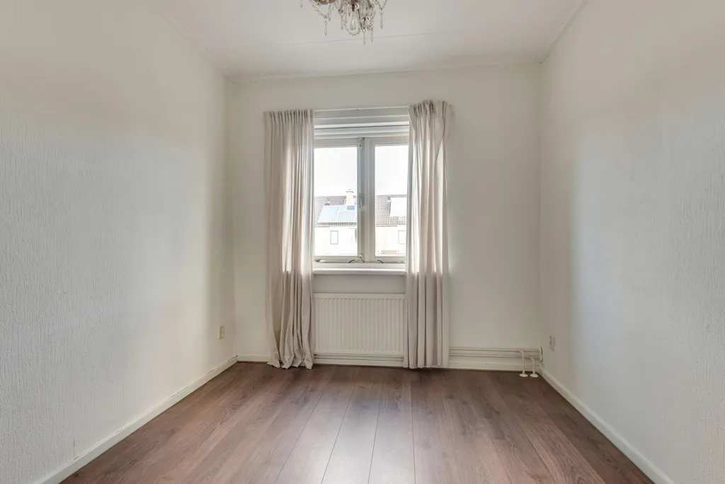 Toad - Spacious Renovated Semi-Detached House in Heiloo