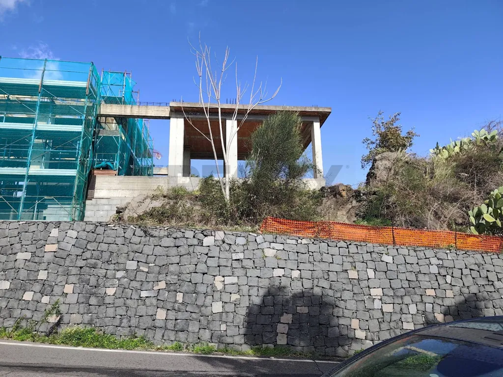 Välivaade - New Construction with Terrace in Santa Venerina