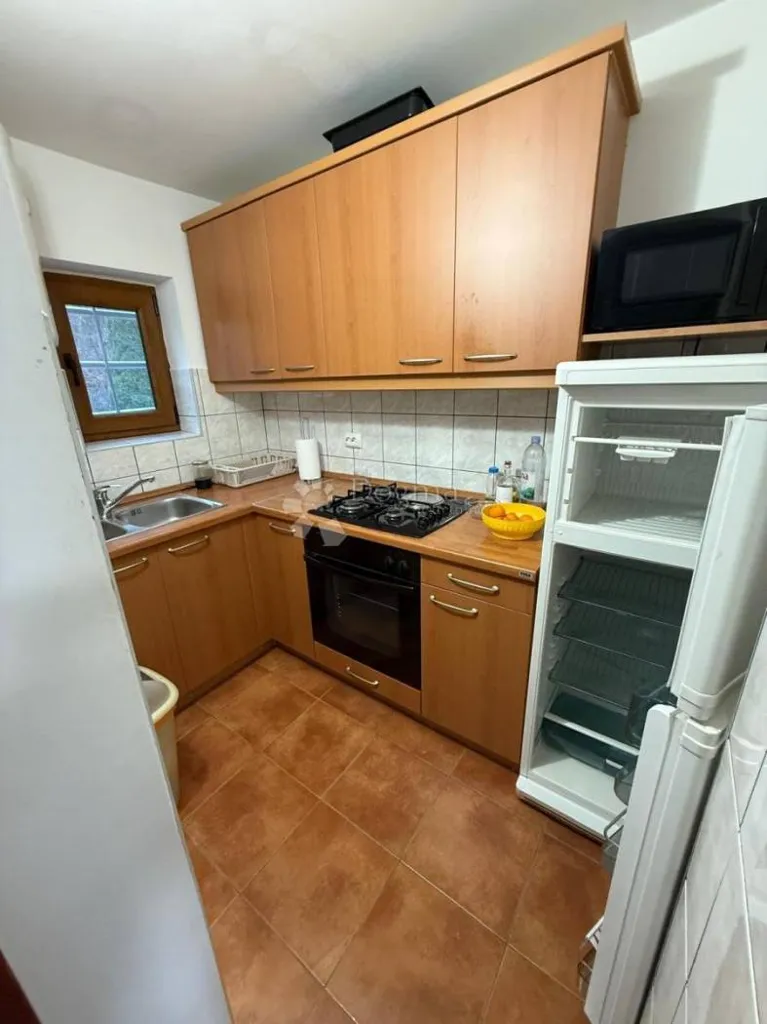 Cuisine - Holiday Home with River View in Netretić