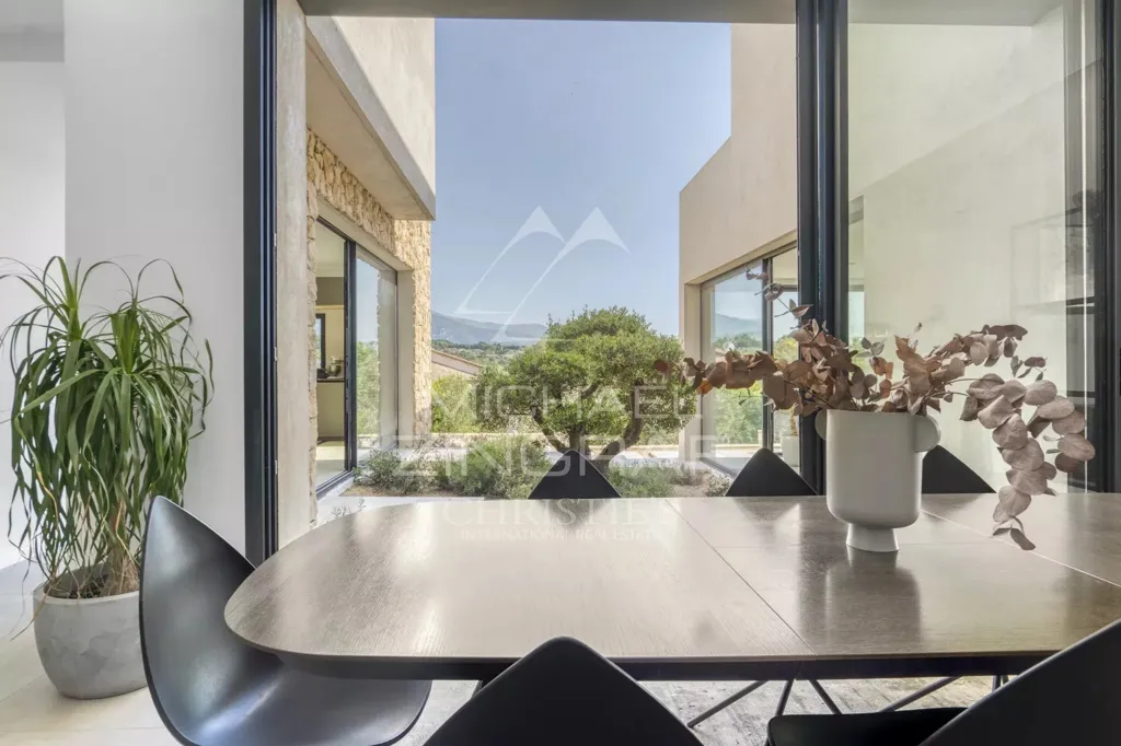 Söögituba - Contemporary Villa with Pool near Valbonne