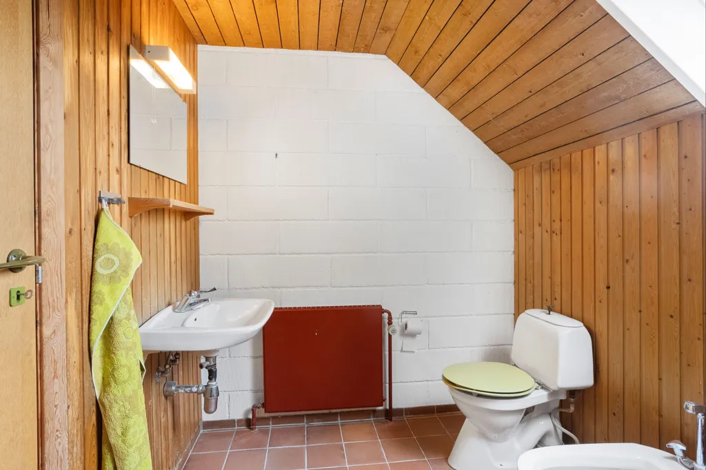 Salles de bain - Detached Villa with Large Garden in Morud